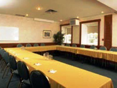 Royal Inn And Suites At Guelph Facilities photo